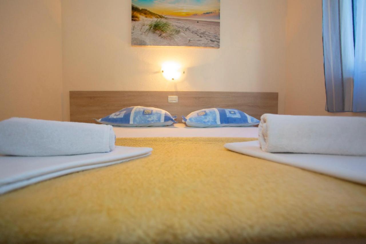 Apartments Loncar Тучепи Экстерьер фото