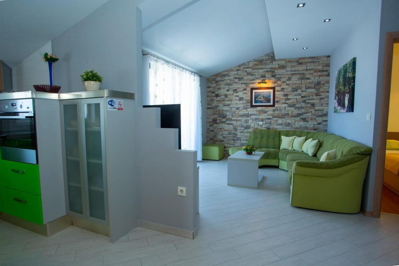 Apartments Loncar Тучепи Экстерьер фото