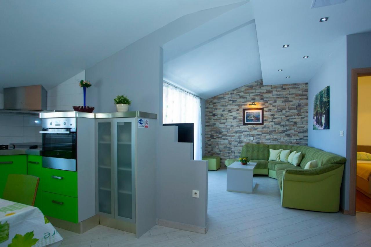 Apartments Loncar Тучепи Экстерьер фото